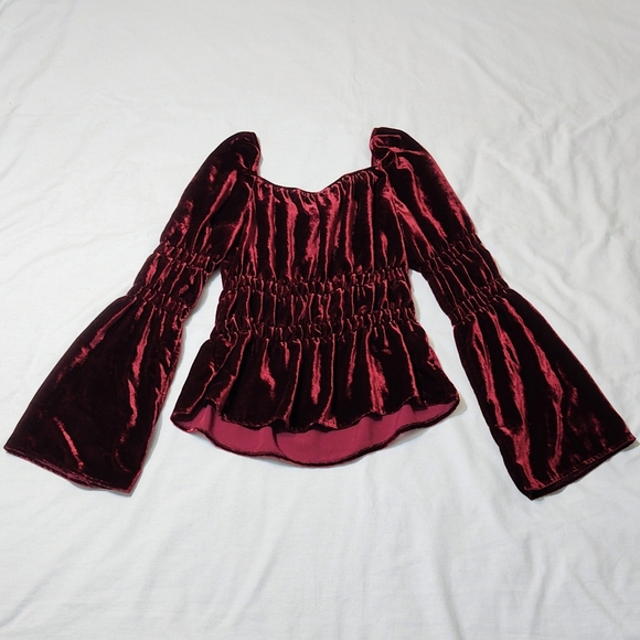 Newport News Vintage Velour Top - Picture 4 of 5